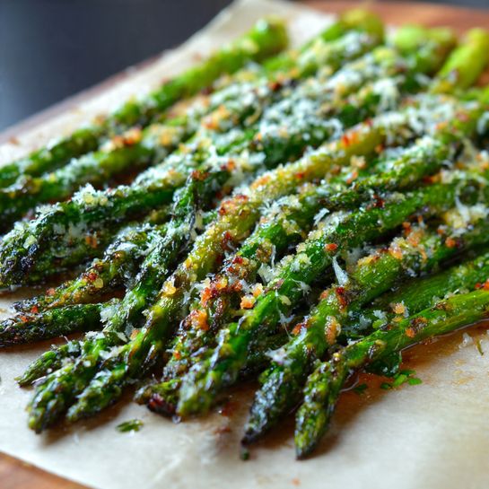 Garlic Parmesan Roasted Asparagus Recipe